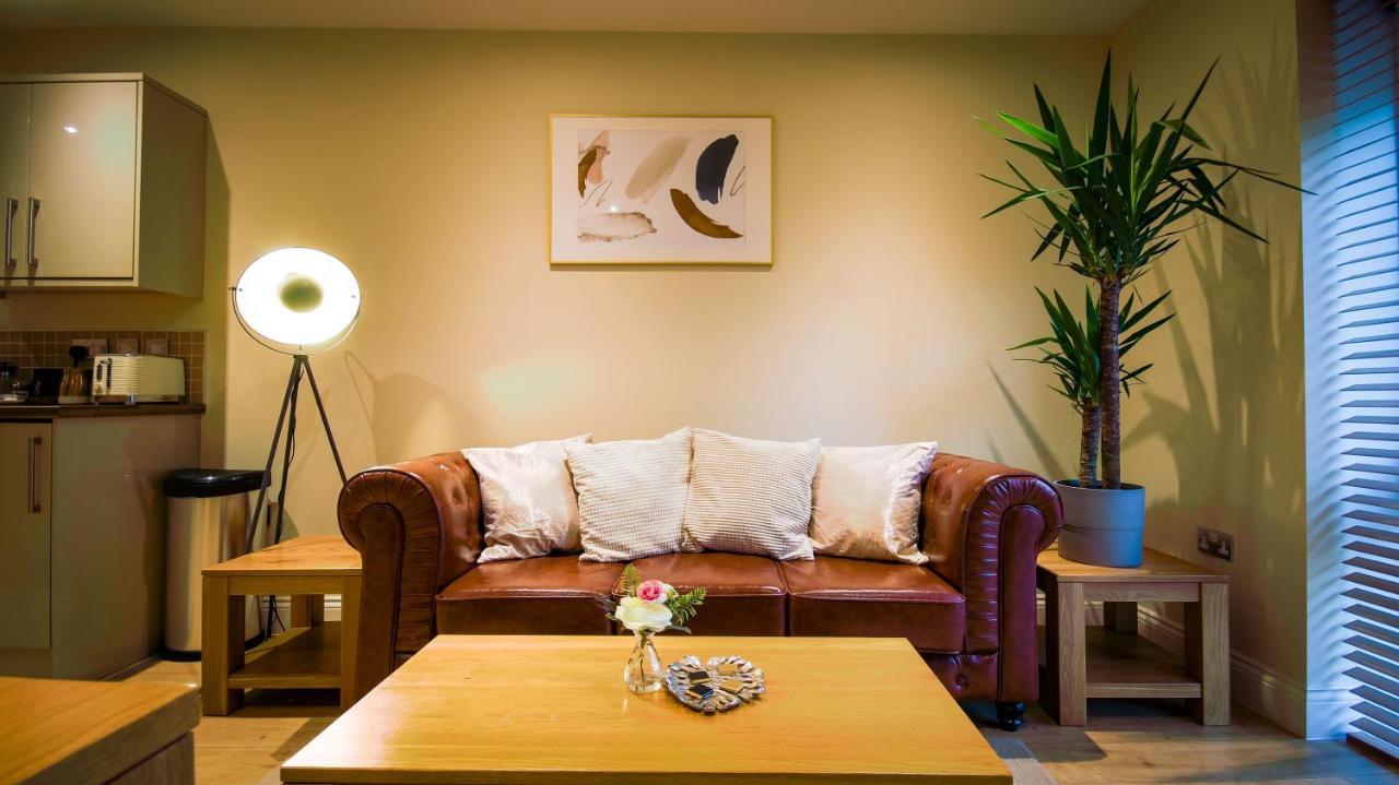 Superb City Center 1 Or 2 Bedroom Apts King Bed Southampton Exterior foto